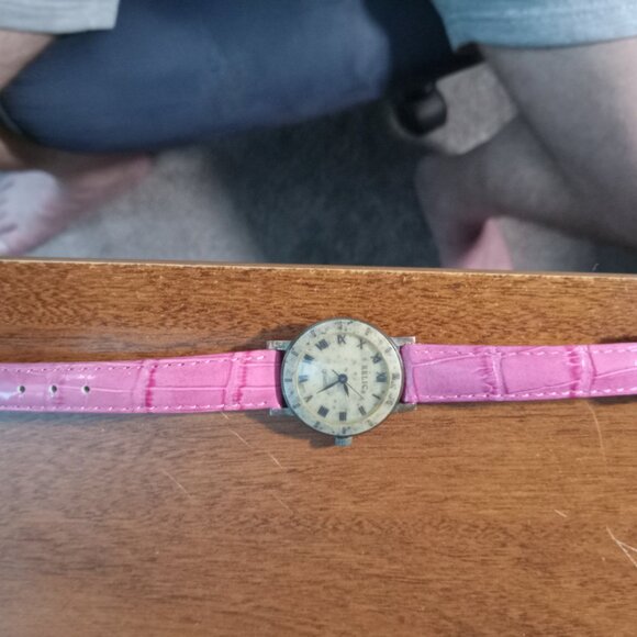 Vintage Stone face Relic Watch for girls | Relic by Fossil Watch - Picture 4 of 7